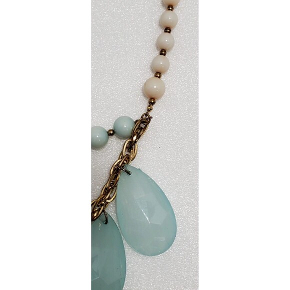 Statement Necklace & Earrings Set – Aqua Blue Teardrop Beads, Cream Floral... - Picture 5 of 13